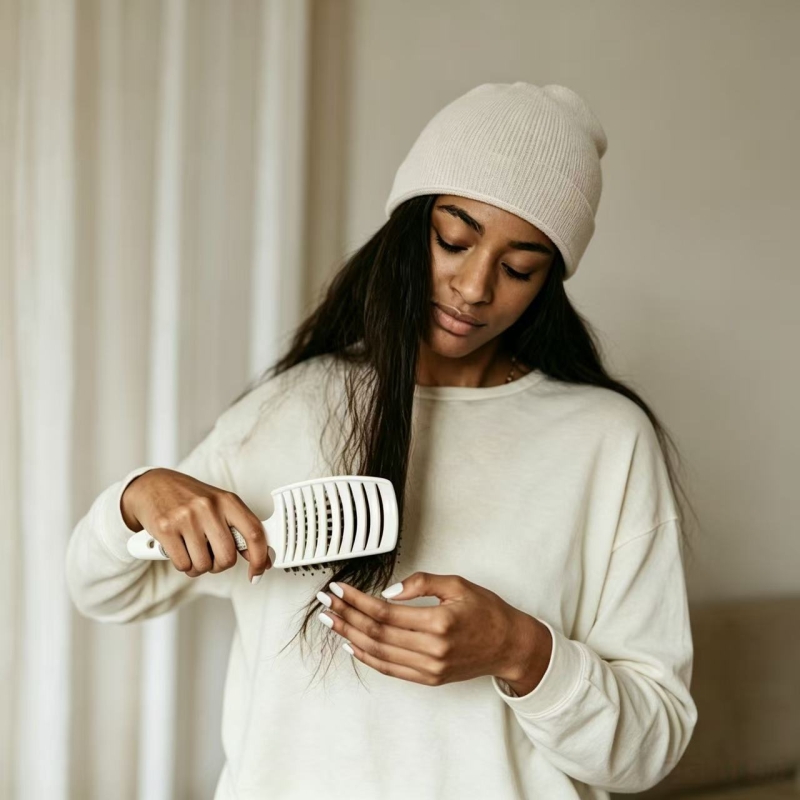 Bio-based hairbrushes